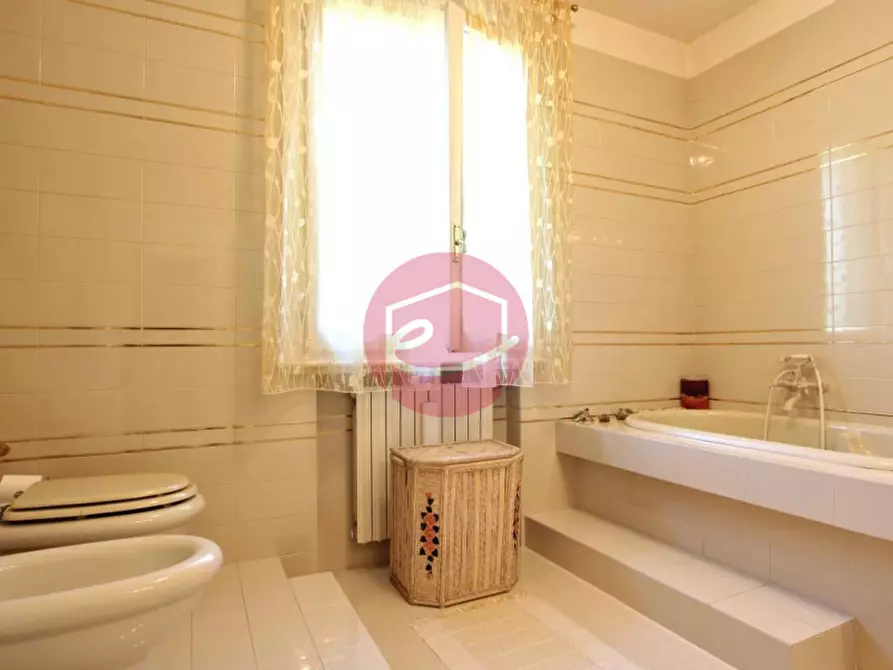 Immagine 16 di Villa in vendita  a Cesena