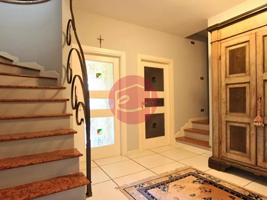 Immagine 19 di Villa in vendita  a Cesena