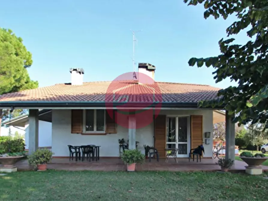 Immagine 33 di Villa in vendita  a Cesena