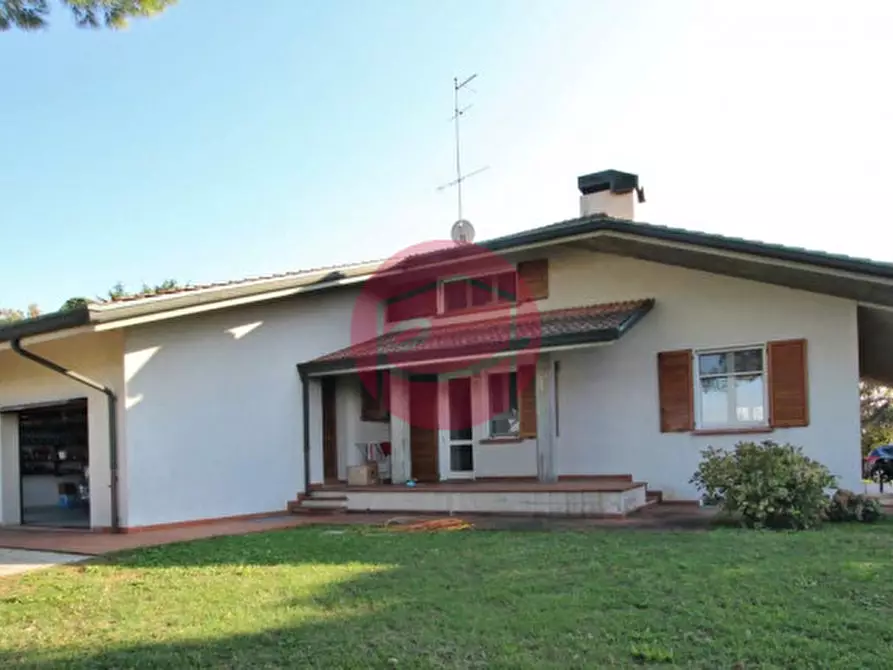 Immagine 33 di Villa in vendita  a Cesena