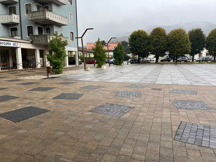 Immagine 14 di Negozio in vendita  in Piazza Del Mercato, 2 a Brendola