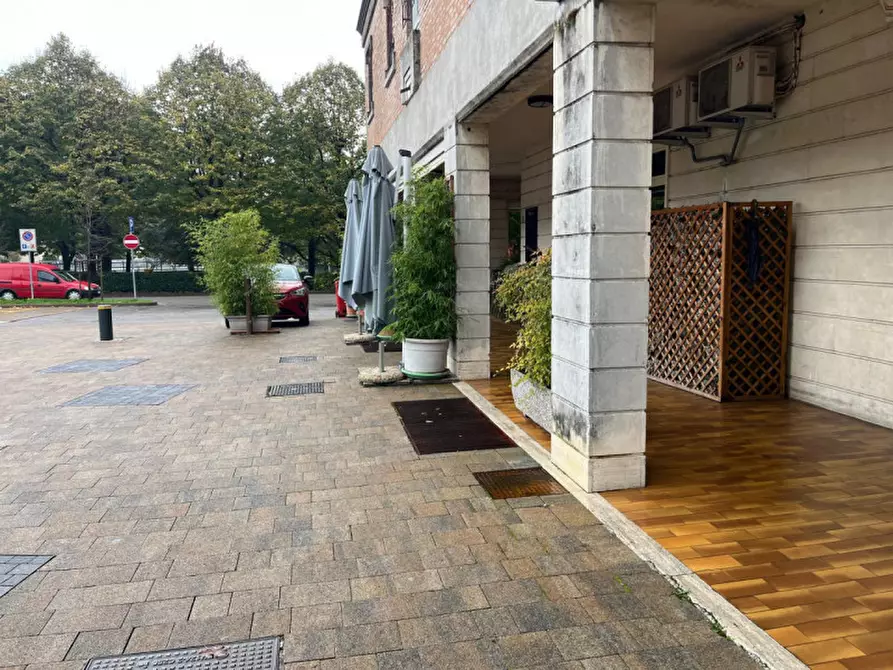 Immagine 17 di Negozio in vendita  in Piazza Del Mercato, 2 a Brendola