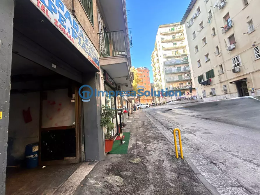 Immagine 3 di Negozio in affitto  in Via Raffaele Stasi a Napoli