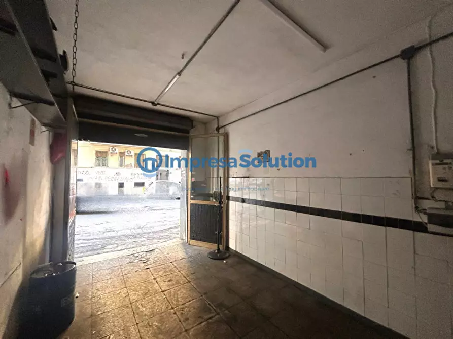 Immagine 7 di Negozio in affitto  in Via Raffaele Stasi a Napoli