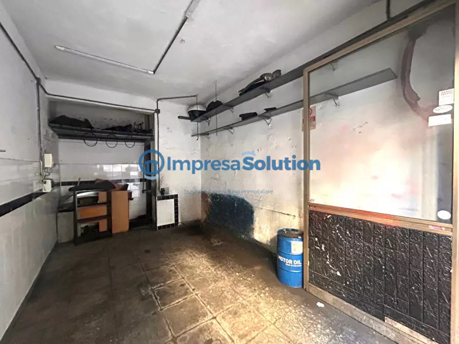 Immagine 8 di Negozio in affitto  in Via Raffaele Stasi a Napoli