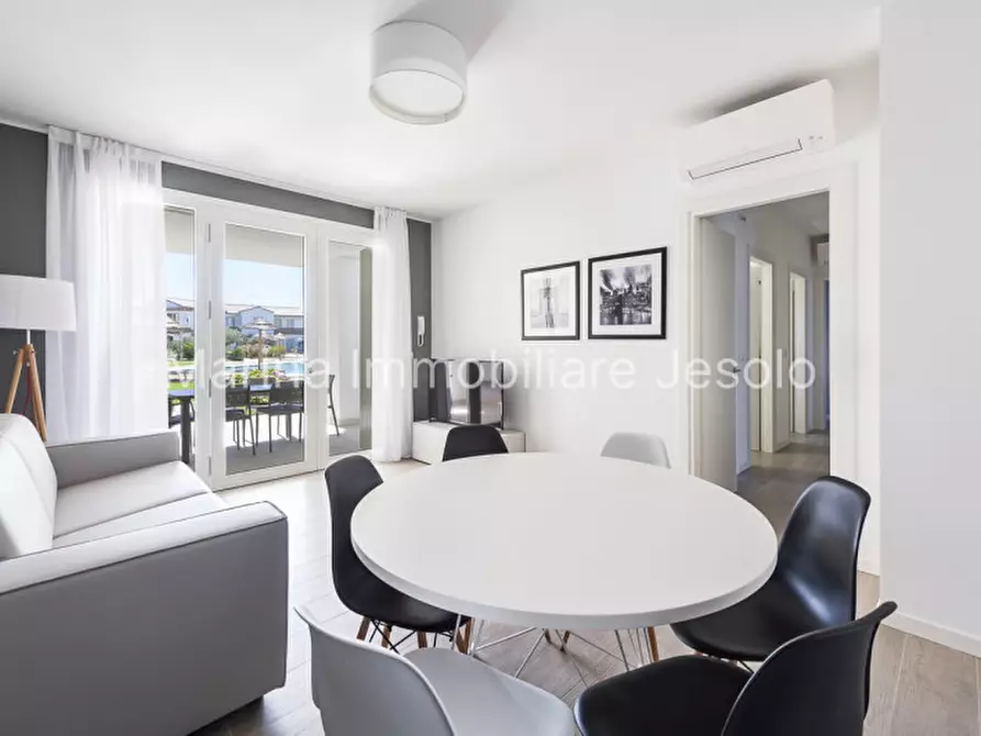 Immagine 12 di Appartamento in vendita  a Jesolo