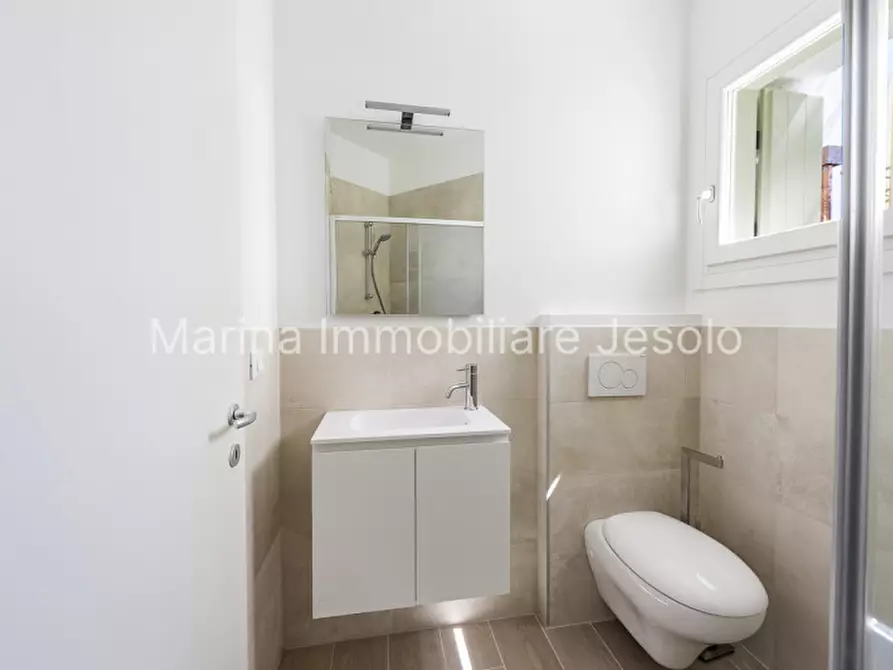 Immagine 19 di Appartamento in vendita  a Jesolo