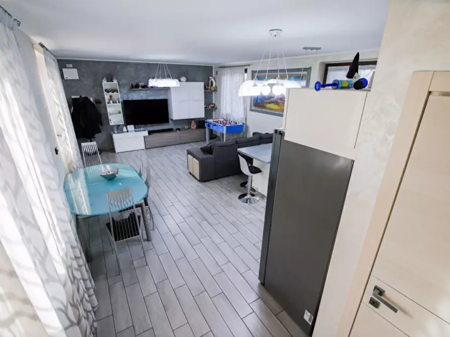 Immagine 3 di Villa in vendita  in Via como 20 a Settimo Torinese