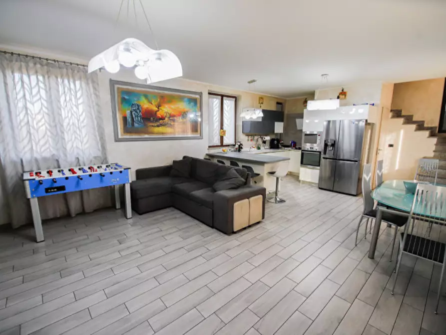 Immagine 4 di Villa in vendita  in Via como 20 a Settimo Torinese