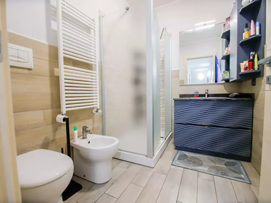 Immagine 11 di Villa in vendita  in Via como 20 a Settimo Torinese