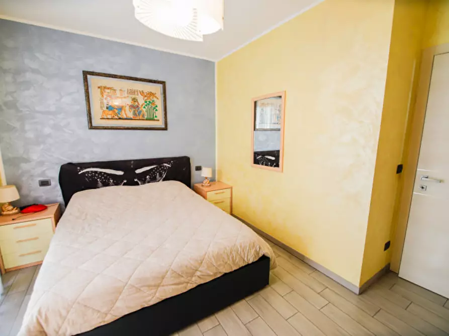 Immagine 14 di Villa in vendita  in Via como 20 a Settimo Torinese