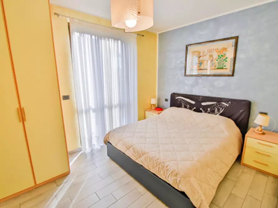 Immagine 15 di Villa in vendita  in Via como 20 a Settimo Torinese