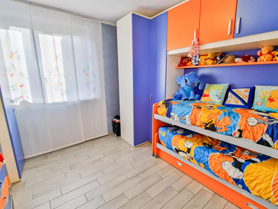 Immagine 21 di Villa in vendita  in Via como 20 a Settimo Torinese