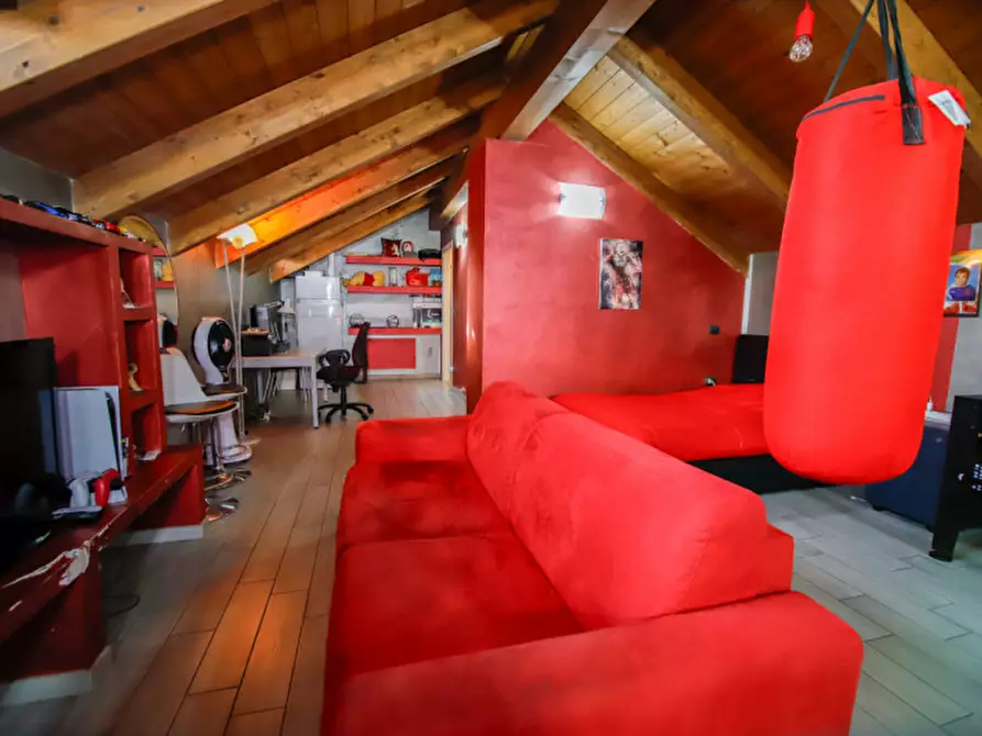 Immagine 24 di Villa in vendita  in Via como 20 a Settimo Torinese