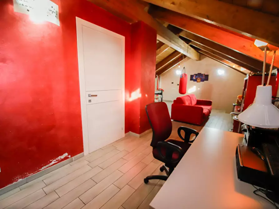 Immagine 26 di Villa in vendita  in Via como 20 a Settimo Torinese