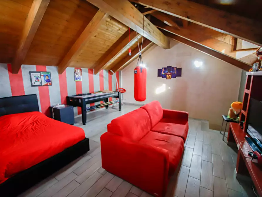 Immagine 28 di Villa in vendita  in Via como 20 a Settimo Torinese