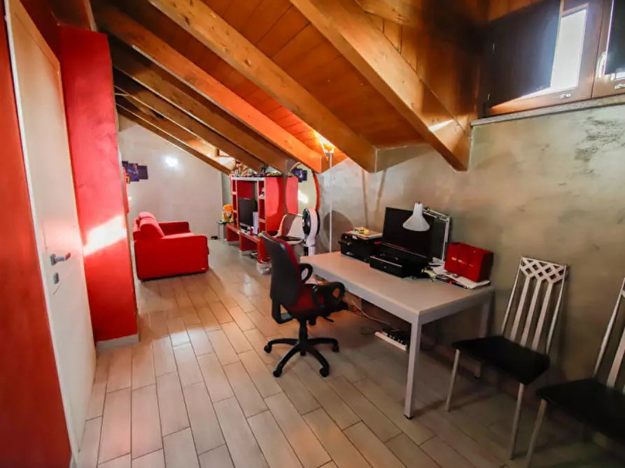 Immagine 29 di Villa in vendita  in Via como 20 a Settimo Torinese