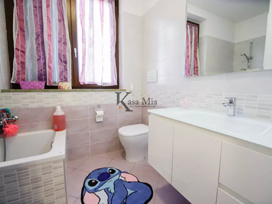 Immagine 15 di Villa in vendita  in Via como 20 a Settimo Torinese