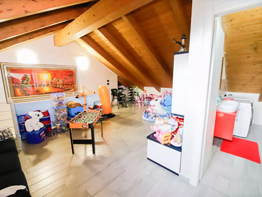 Immagine 22 di Villa in vendita  in Via como 20 a Settimo Torinese