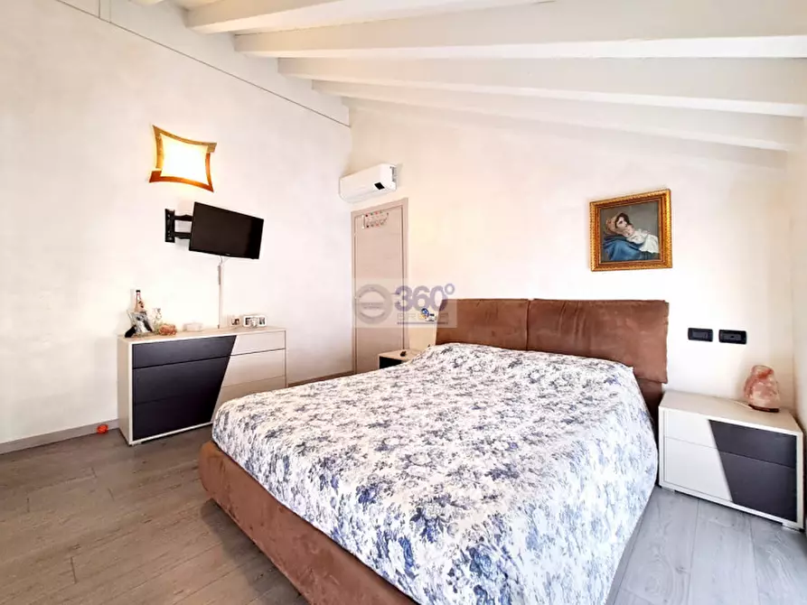 Immagine 16 di Appartamento in vendita  in Via Roma a Iseo