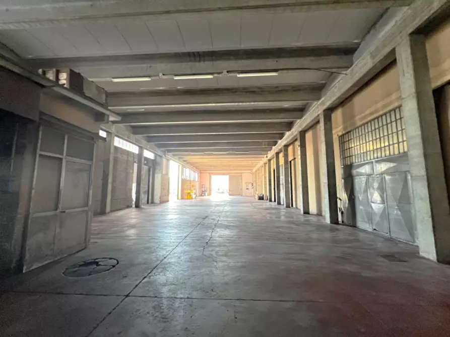 Immagine 6 di Capannone industriale in affitto  in via pierobon a Limena