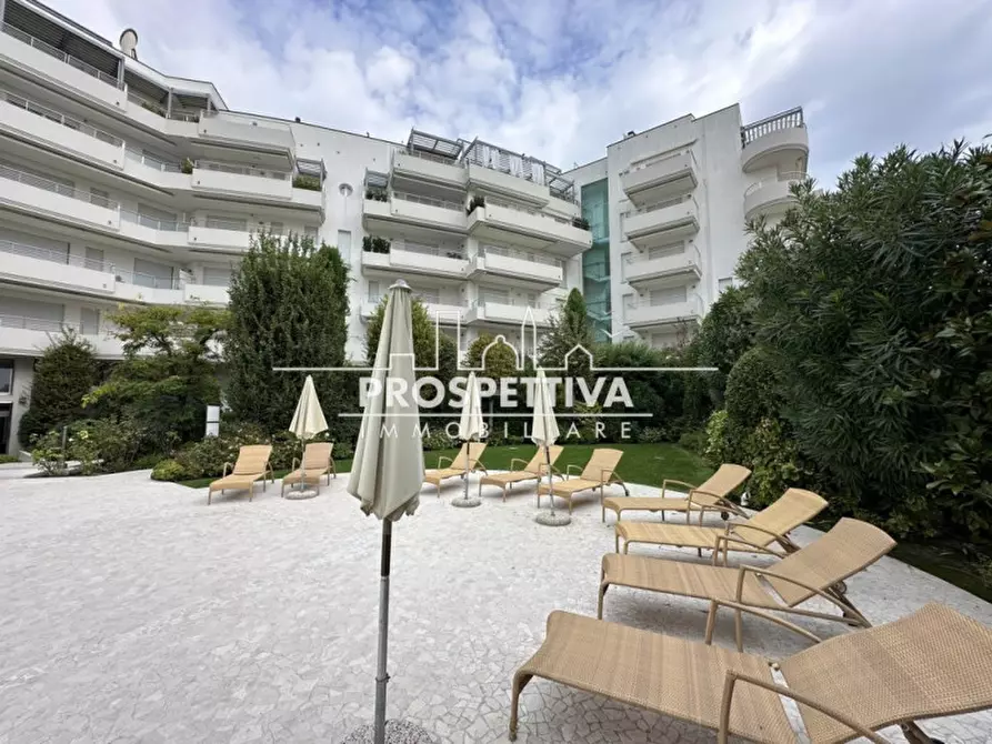 Immagine 34 di Appartamento in vendita  in piazza G. Carducci a Jesolo
