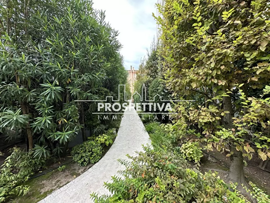 Immagine 38 di Appartamento in vendita  in piazza G. Carducci a Jesolo