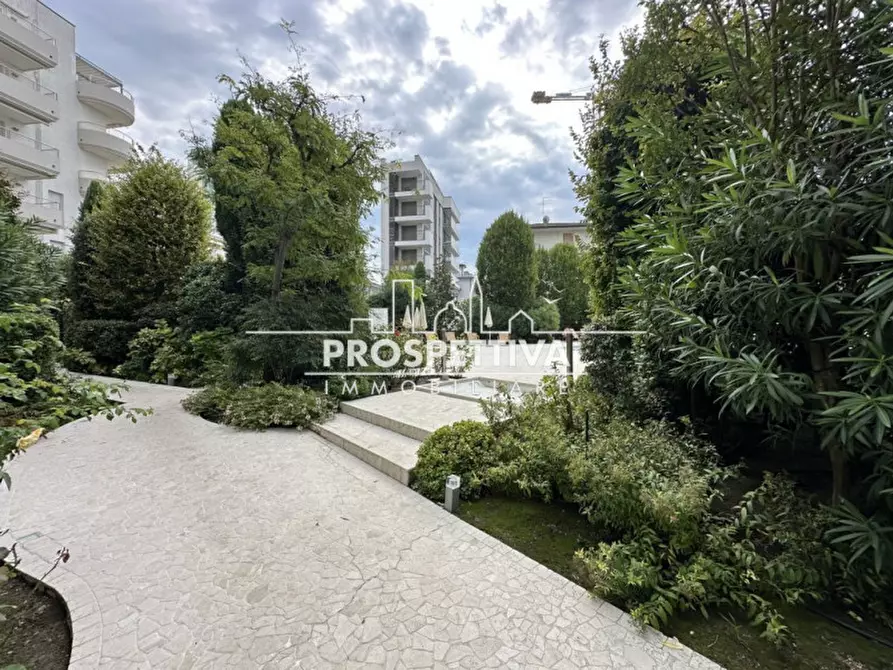 Immagine 40 di Appartamento in vendita  in piazza G. Carducci a Jesolo