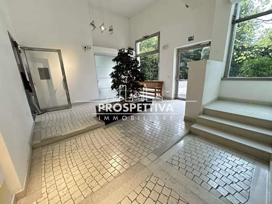 Immagine 41 di Appartamento in vendita  in piazza G. Carducci a Jesolo