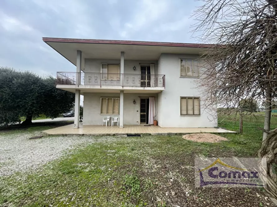 Immagine 2 di Casa indipendente in vendita  in Via Montecchia a Saccolongo