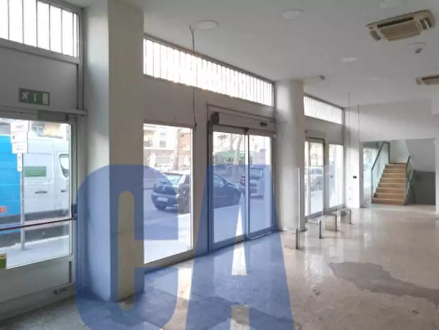 Immagine 1 di Attività commerciale in affitto  in VIALE LANCETTI VINCENZO a Milano