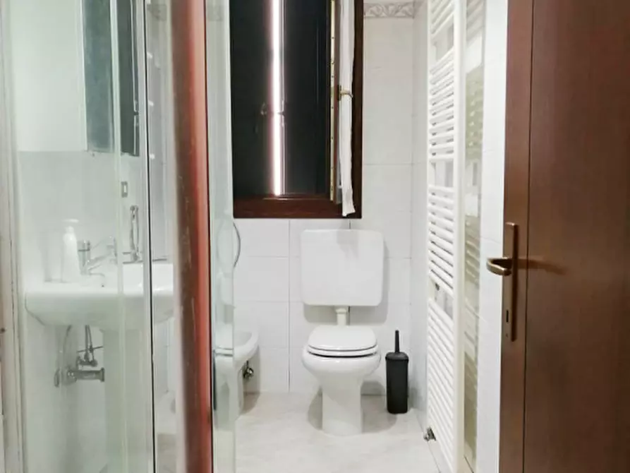 Immagine 2 di Appartamento in affitto  a Rovigo
