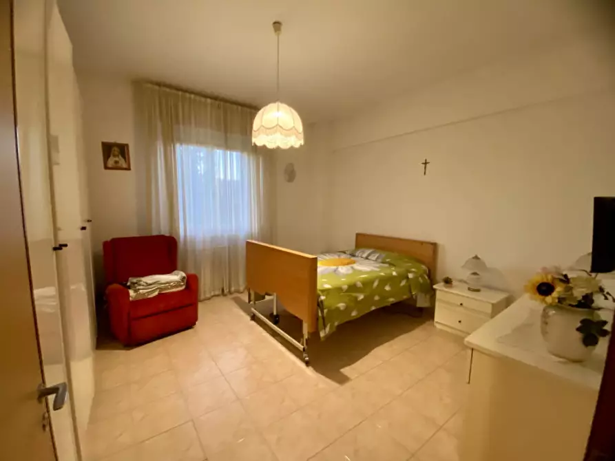 Immagine 9 di Appartamento in vendita  in via Manzoni a Ancona