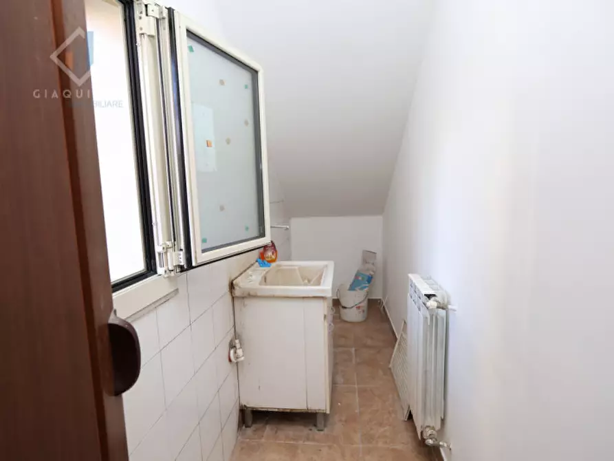 Immagine 10 di Casa indipendente in vendita  in via Enrico Fermi n.04 a Mascalucia