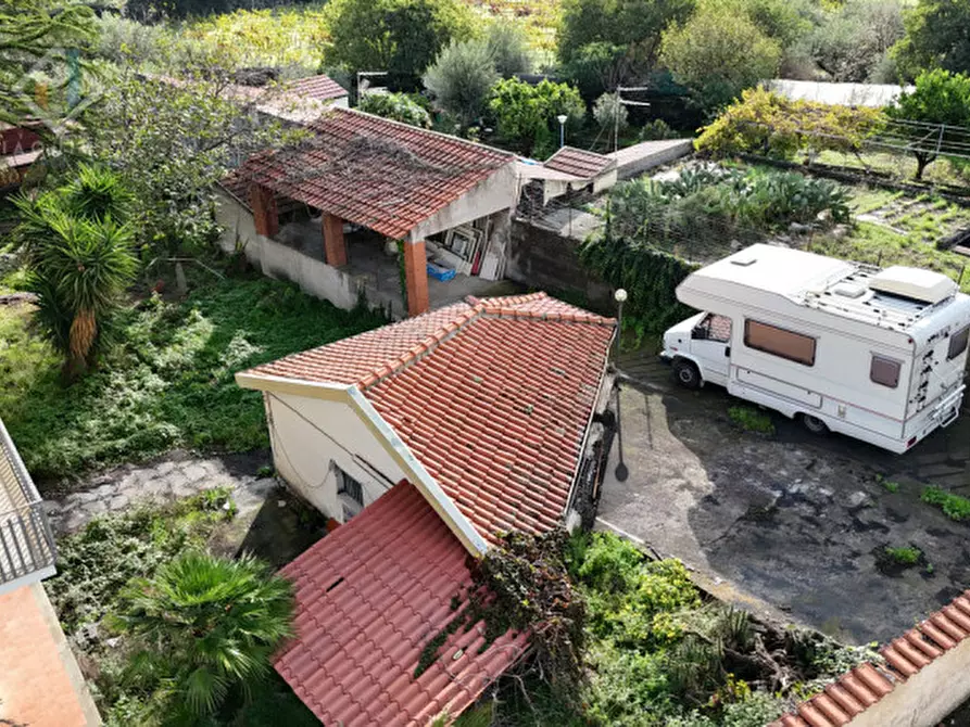Immagine 12 di Casa indipendente in vendita  in via Enrico Fermi n.04 a Mascalucia