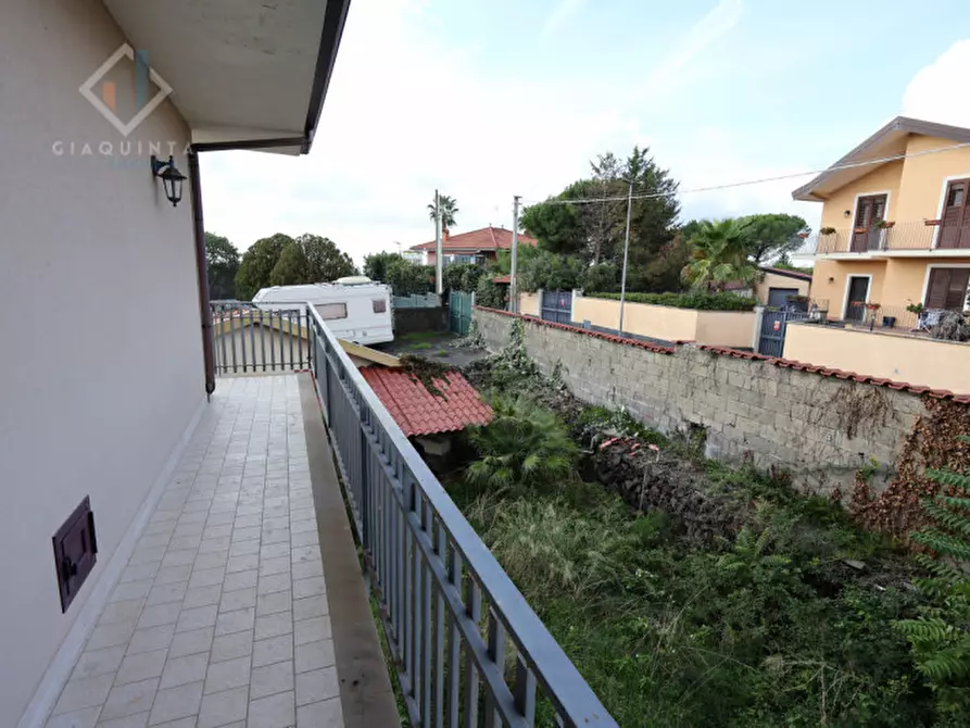 Immagine 33 di Casa indipendente in vendita  in via Enrico Fermi n.04 a Mascalucia