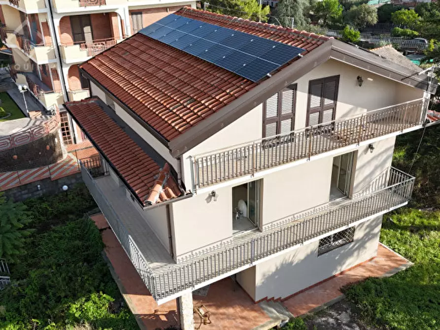 Immagine 36 di Casa indipendente in vendita  in via Enrico Fermi n.04 a Mascalucia