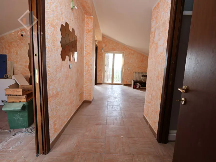 Immagine 43 di Casa indipendente in vendita  in via Enrico Fermi n.04 a Mascalucia