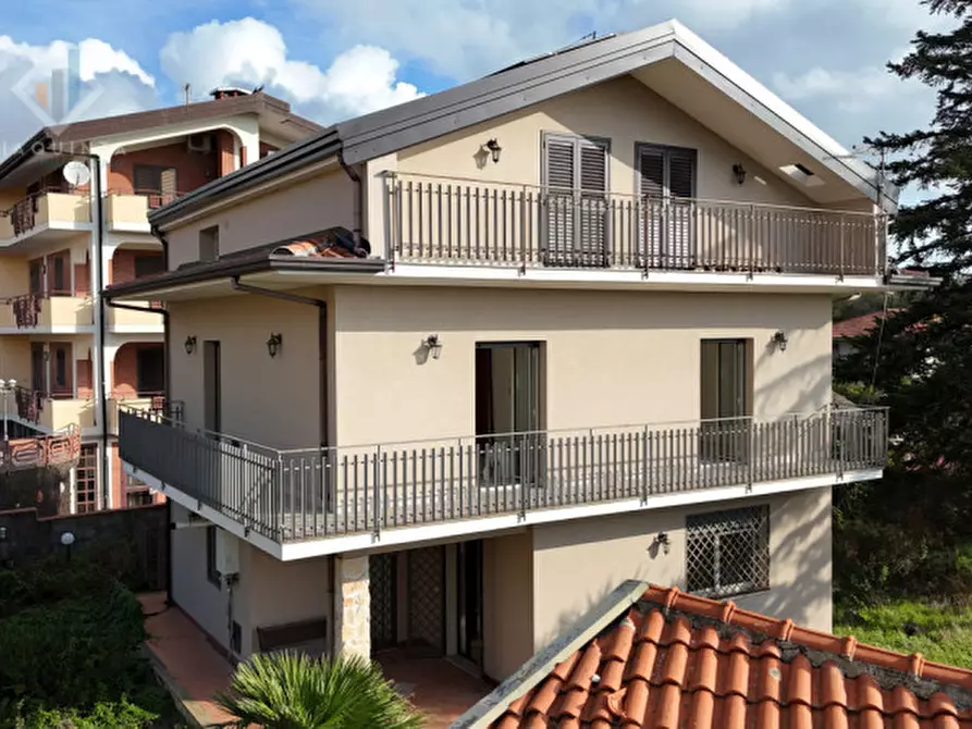 Immagine 47 di Casa indipendente in vendita  in via Enrico Fermi n.04 a Mascalucia