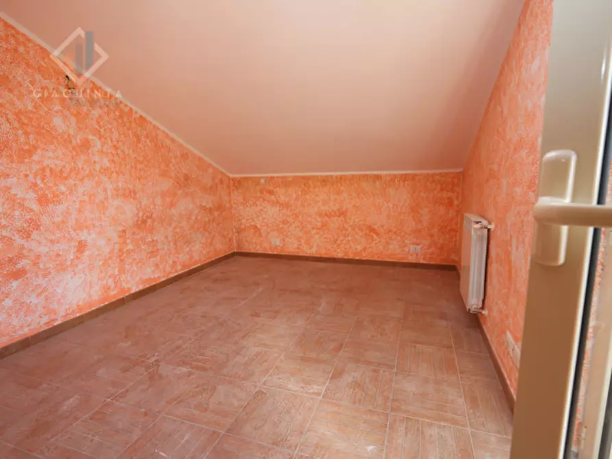 Immagine 49 di Casa indipendente in vendita  in via Enrico Fermi n.04 a Mascalucia