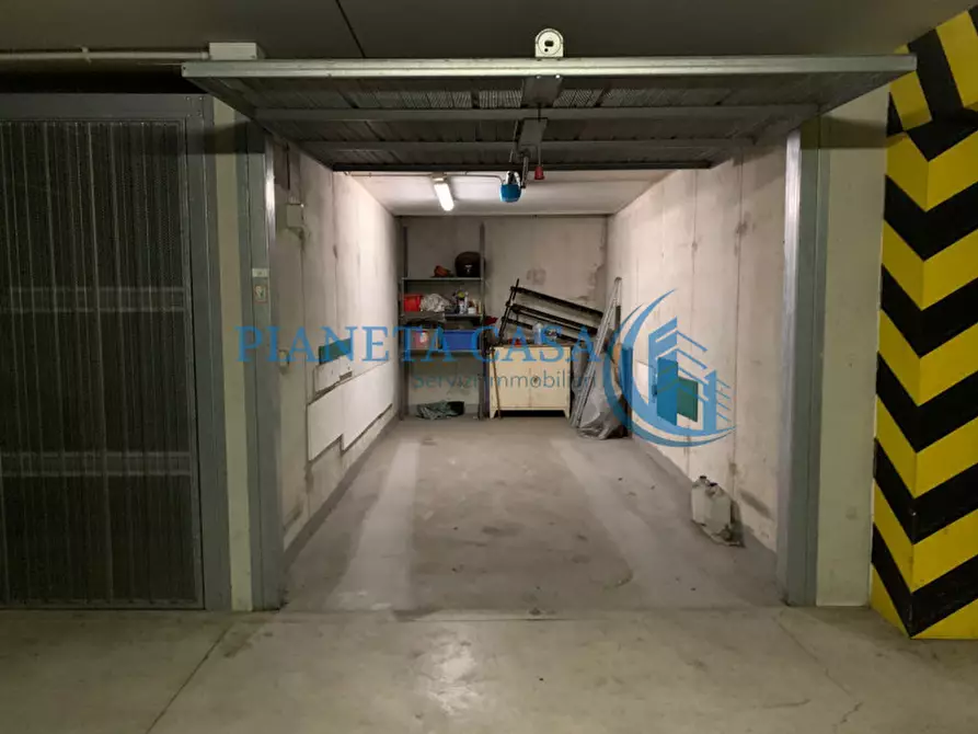 Immagine 1 di Garage in vendita  in VIA TOCE 6 MILANO a Milano