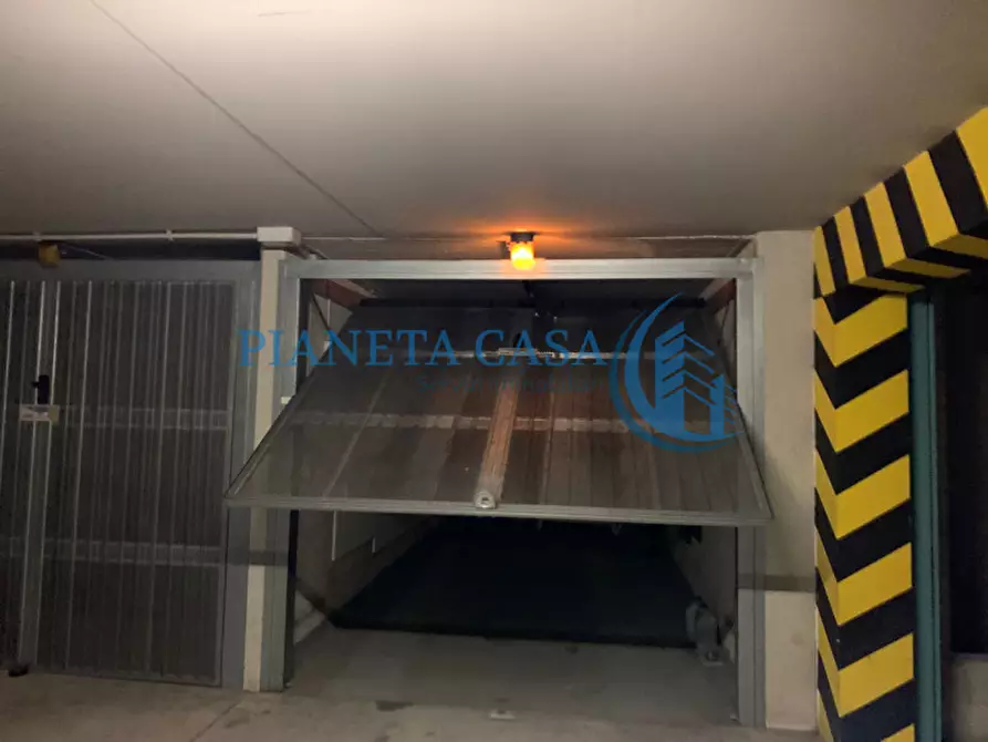 Immagine 5 di Garage in vendita  in VIA TOCE 6 MILANO a Milano