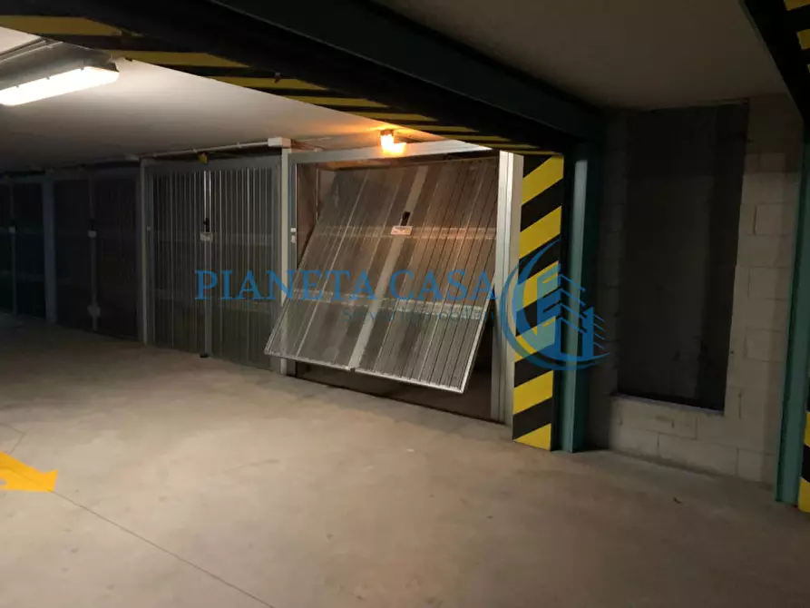 Immagine 10 di Garage in vendita  in VIA TOCE 6 MILANO a Milano