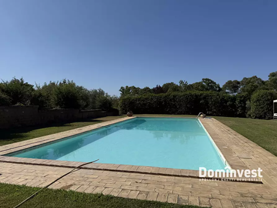 Immagine 1 di Villa in vendita  in Strada dell'Abbadia a Capalbio