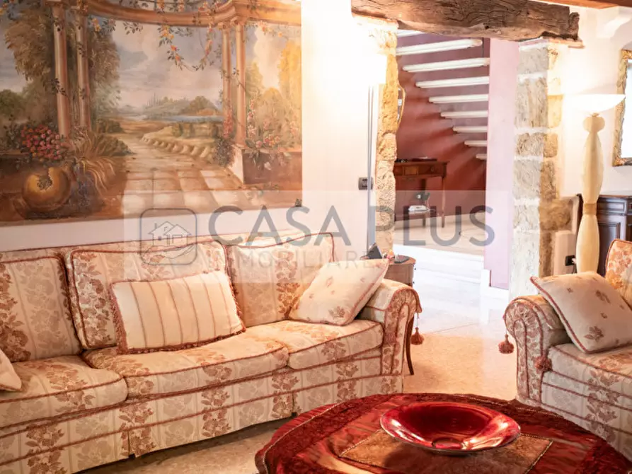 Immagine 7 di Rustico / casale in vendita  a Asolo