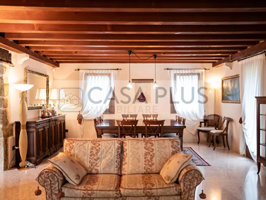 Immagine 9 di Rustico / casale in vendita  a Asolo