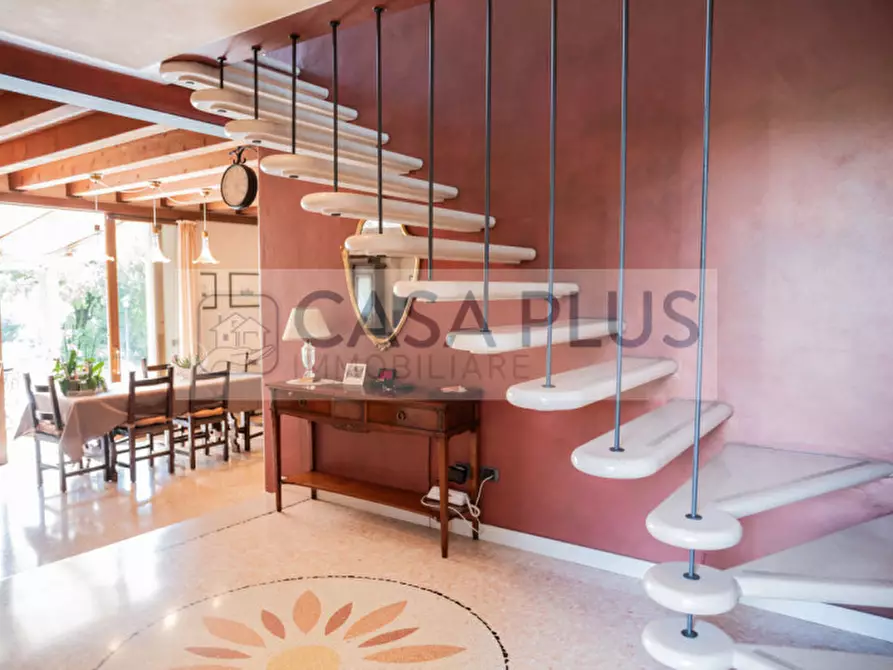 Immagine 11 di Rustico / casale in vendita  a Asolo