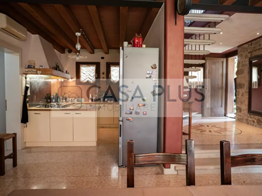 Immagine 14 di Rustico / casale in vendita  a Asolo