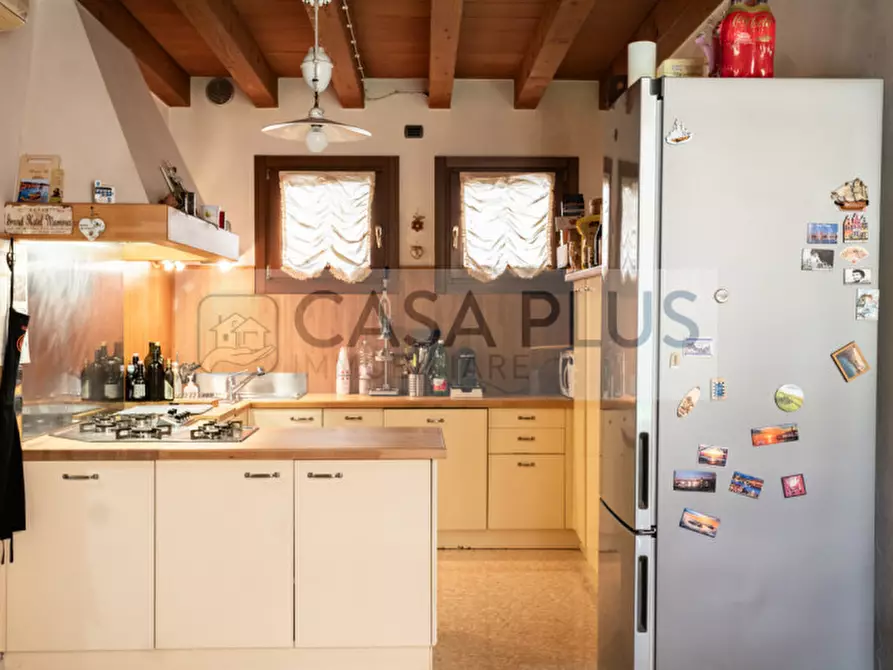 Immagine 15 di Rustico / casale in vendita  a Asolo