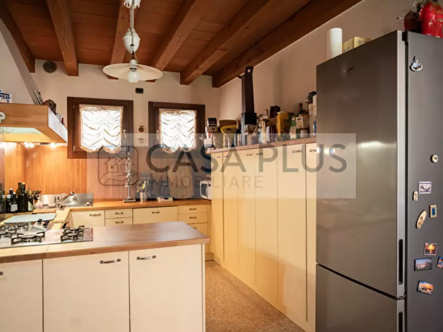 Immagine 17 di Rustico / casale in vendita  a Asolo